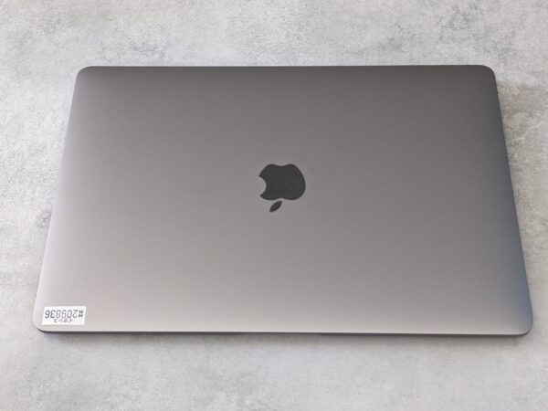 イオシスの中古MacBookの天板