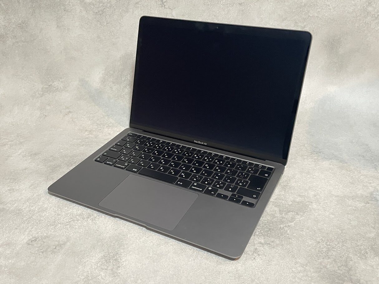 イオシスで購入したMacBook M1