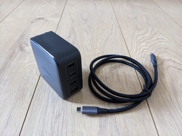 管理人が所有するUGREENの充電器とコードw