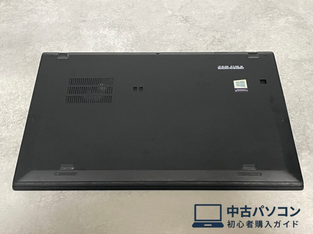 ThinkPad X1 Carbon 2018 底面